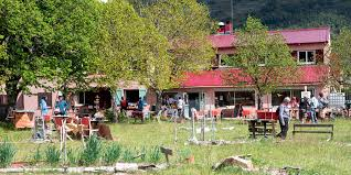 Architecte : établir les plans d'un établissement de tourisme solidaire et école ETRE